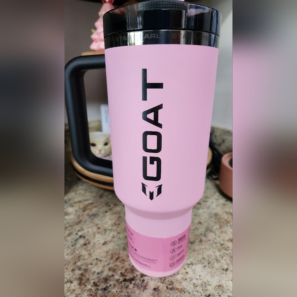 Stanley MESSI GOAT 40oz Protour Tumbler - Picture 1 of 7